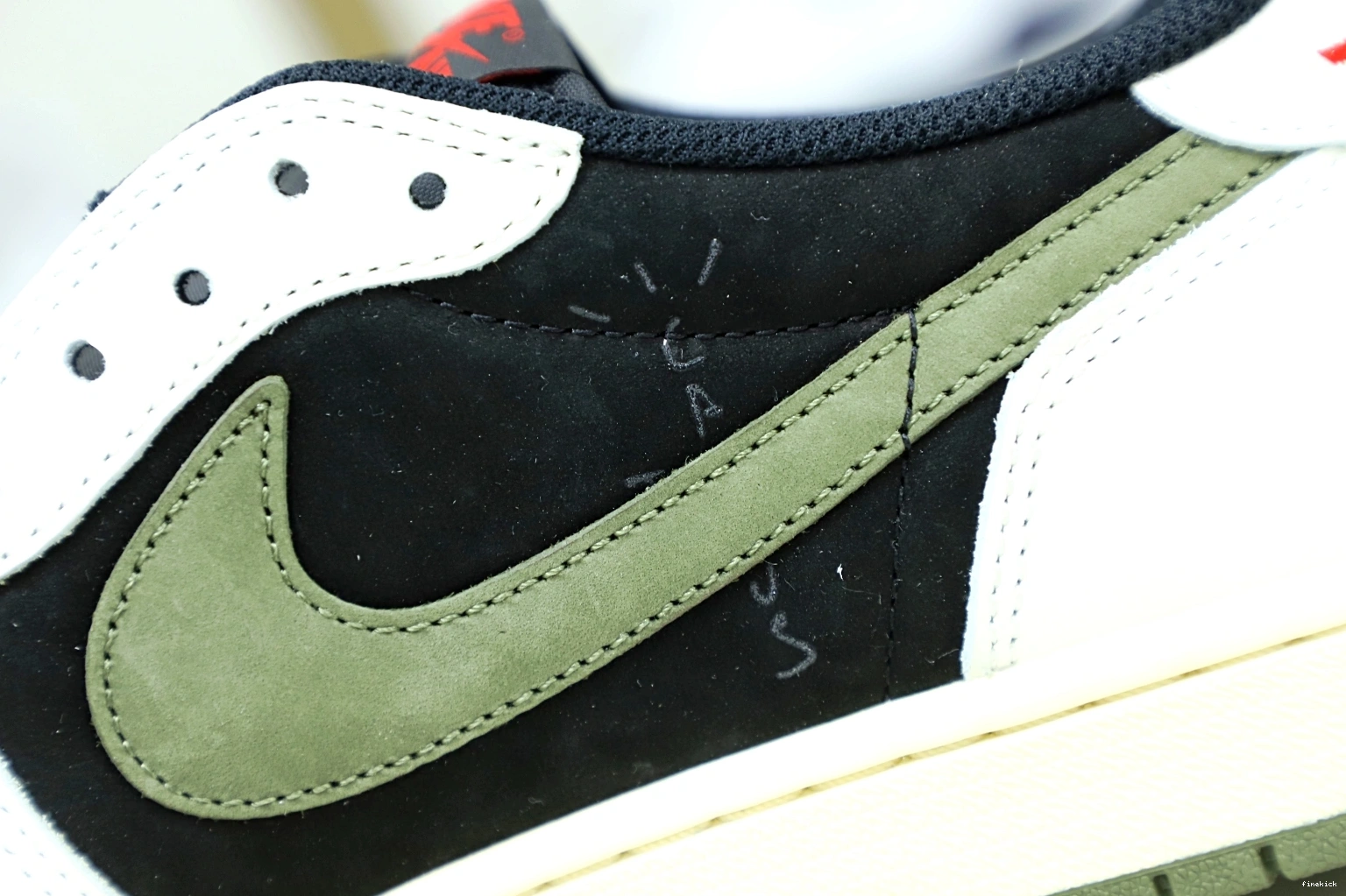 TRAVIS NIKE 1 OG AIR JORDAN “Olive” SCOTT X LOW 0113